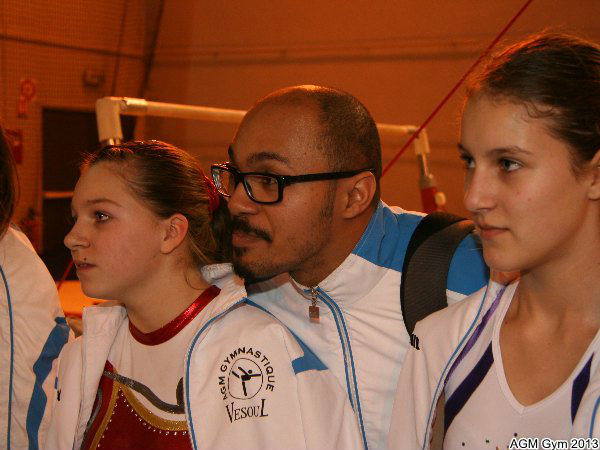 Coach Idriss entre Crystal et Yuliya