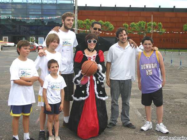 Didi le basket et la future marie