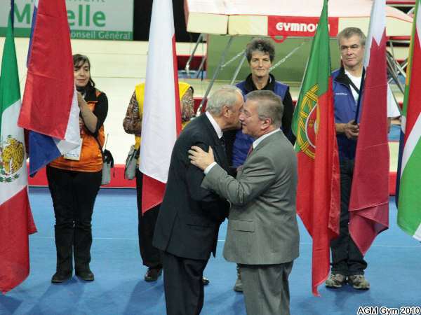 Jacques Rey, prsident de la FFG reoit la mdaille d'honneur