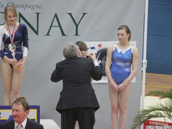 JP Lamblin, Pt du CR Champagne Ardennes remet la mdaille d'argent  Mgane